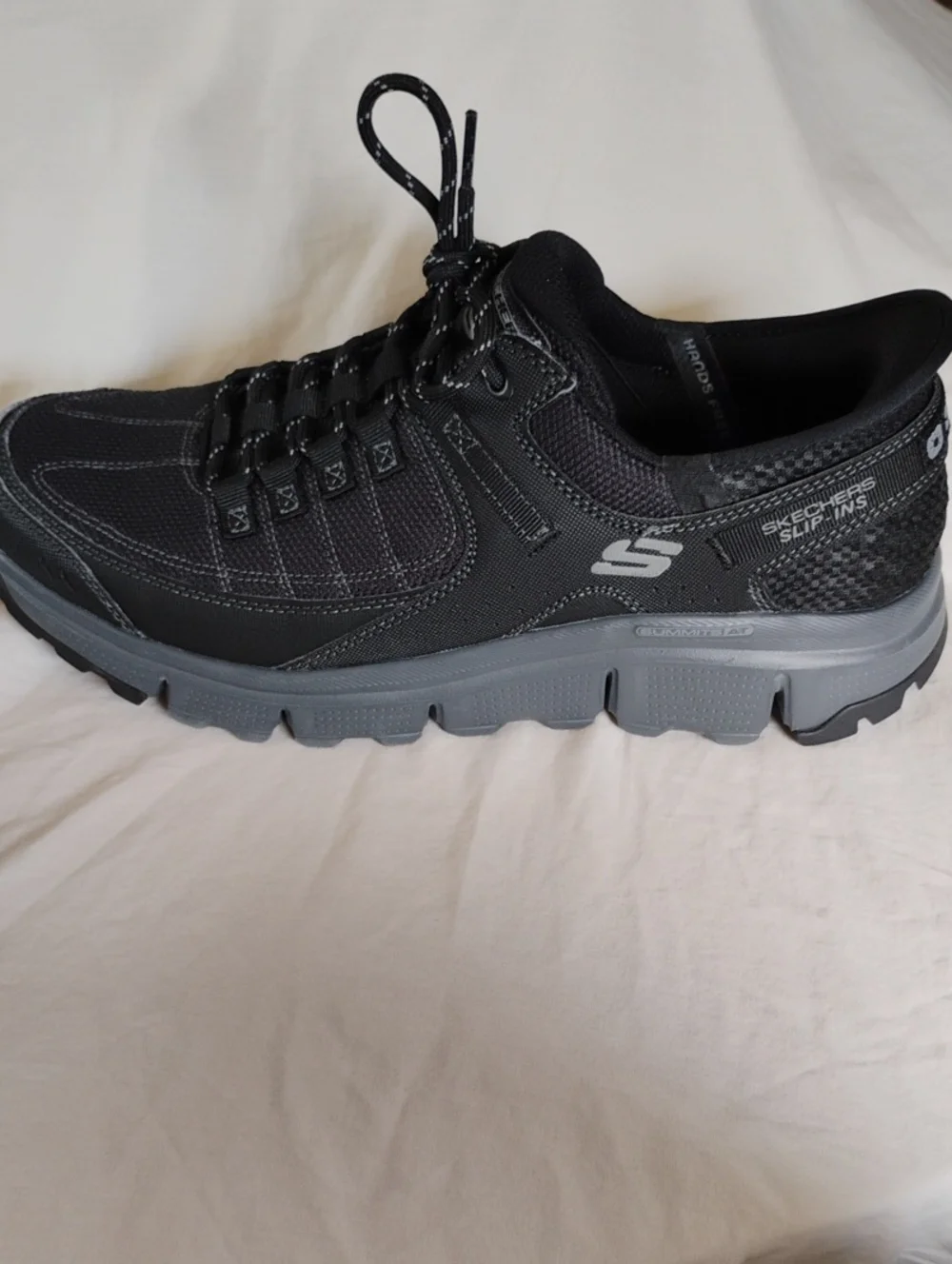 Skechers Men's Black Sz 11.5 Slip-ins Air-Cooled Memory Foam Summits AT